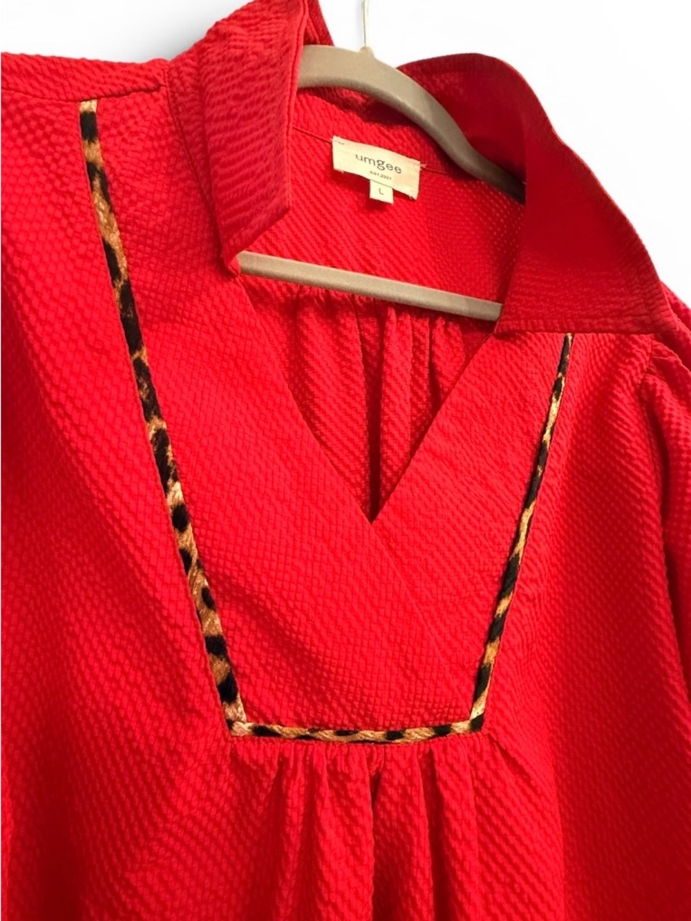 Umgee Bright Red V-Neck Textured Peasant Blouse with Leopard Trim - Picture 4 of 5
